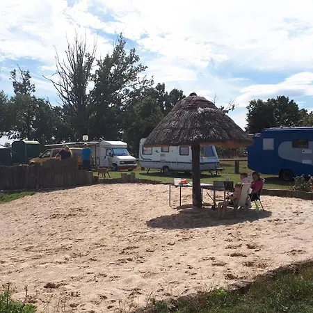 Camping Wohnwagenstellplatz Nur Stellplatz Wohnmobilstellplatz Zeltplatz Camping Auf Charlottenhof