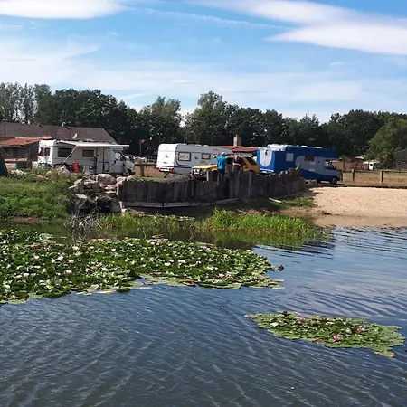 Wohnwagenstellplatz Nur Stellplatz Wohnmobilstellplatz Zeltplatz Camping Auf Charlottenhof Camping *
