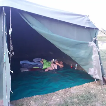 Wohnwagenstellplatz Nur Stellplatz Wohnmobilstellplatz Zeltplatz Camping Auf Charlottenhof *
